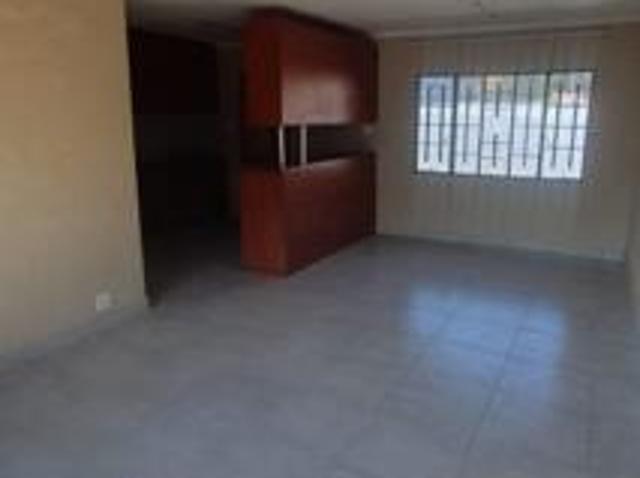 Apartment for rent in Waterkloof, Gauteng