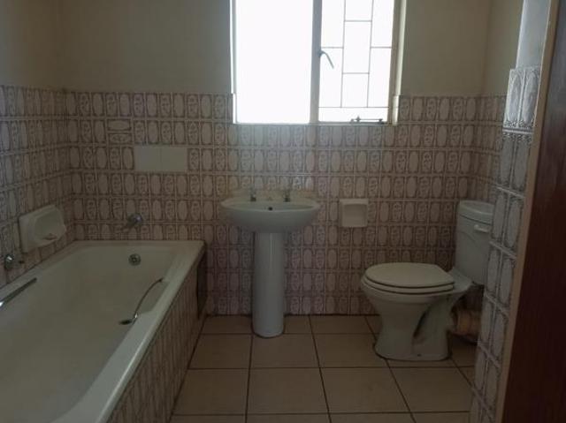 Apartment for rent in Waterkloof, Gauteng