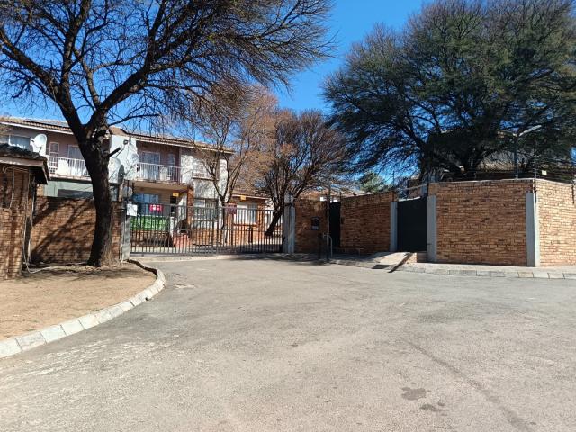 Apartment for sale in Nooitgedacht, Gauteng