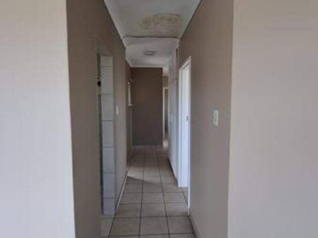 Apartment for rent in Seaview, Kwazulu-natal