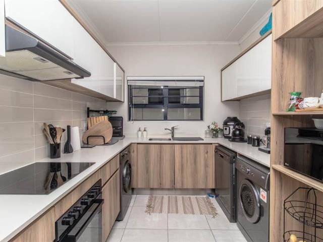 Apartment for sale in Cape Town, Milnerton