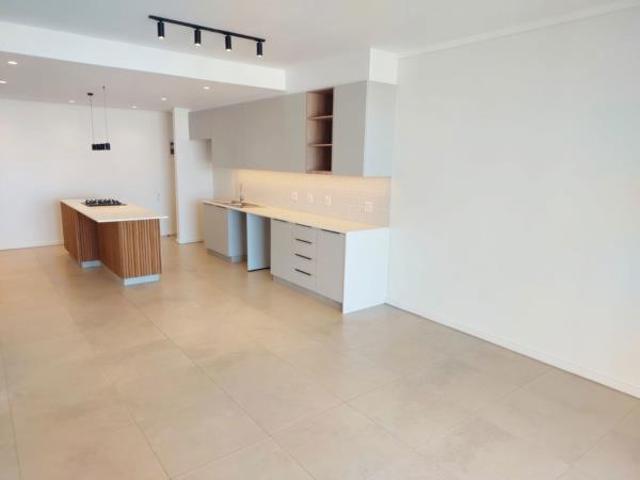 Apartment for rent in Seaview, Kwazulu-natal