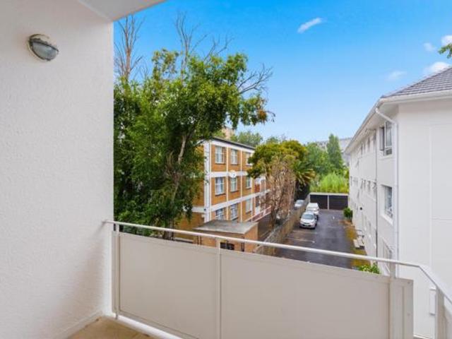 Apartment for sale in Cape Town, Western Cape