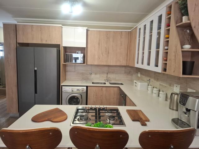 Apartment for rent in Roodeplaat Laying Farm, City of Tshwane Metropolitan Municipality