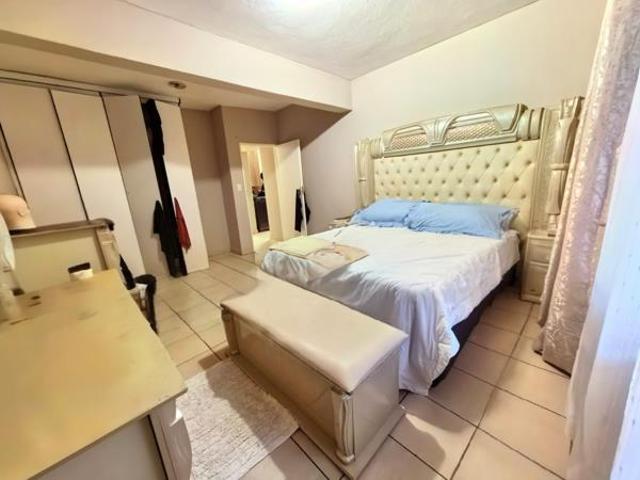 Apartment for sale in Tlhabane, North West
