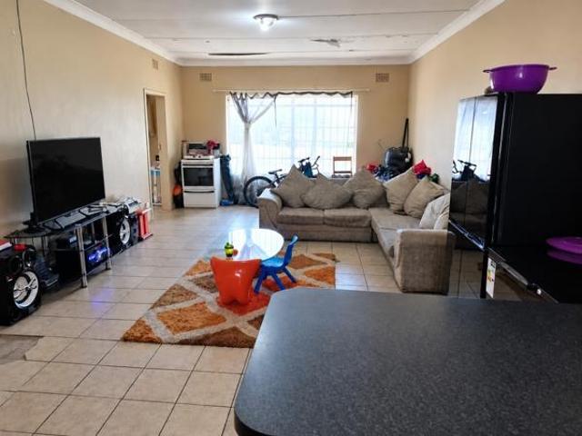 Apartment for sale in Rustenburg Local Municipality, Bojanala Platinum District Municipality
