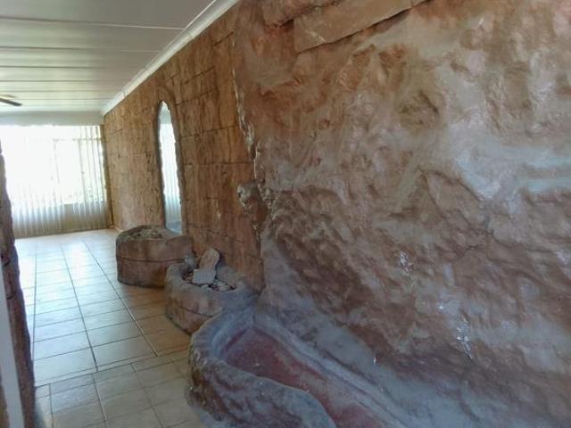 Apartment for rent in Tlhabane, North West