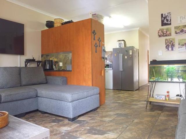 Apartment for sale in Tlhabane, North West