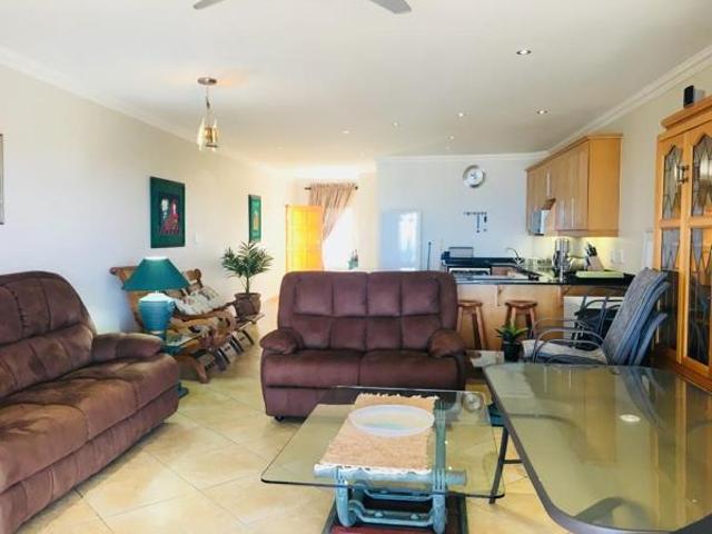 Apartment for sale in Ugu District Municipality, Kwazulu-natal