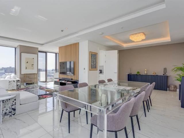 Apartment for sale in Johannesburg, North & Sandton