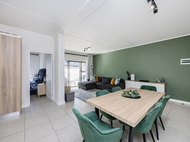 Apartment for sale in Cape Town, Western Cape