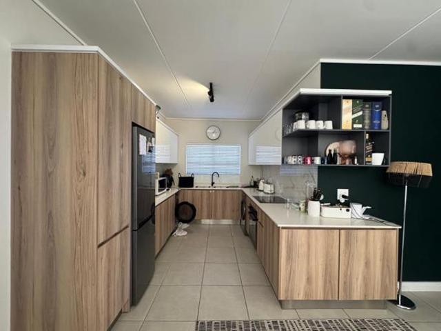 Apartment for sale in Cape Town, Western Cape