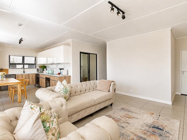 Apartment for sale in Cape Town, Western Cape