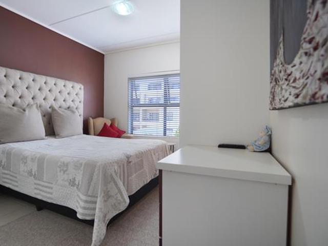 Apartment for sale in Cape Town, Western Cape