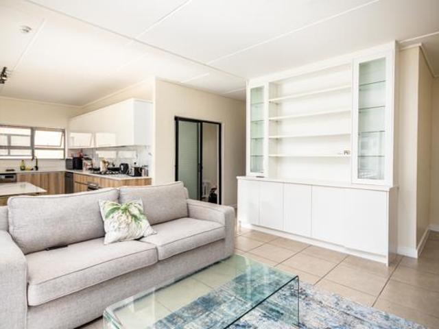Apartment for sale in Cape Town, Western Cape
