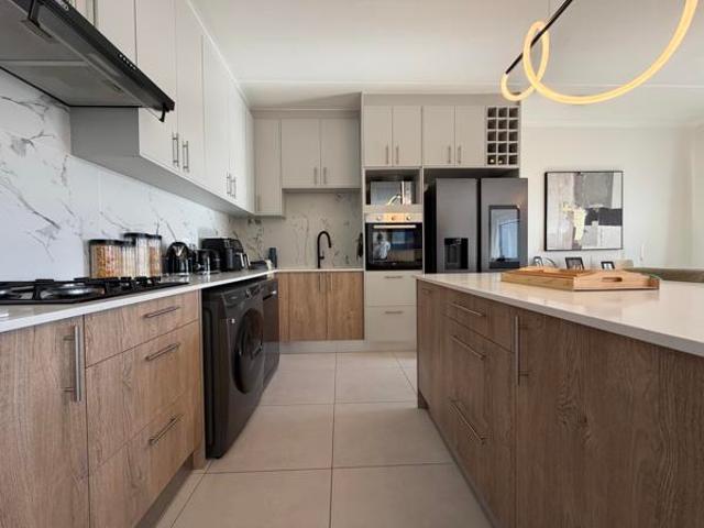 Apartment for sale in Cape Town, Western Cape