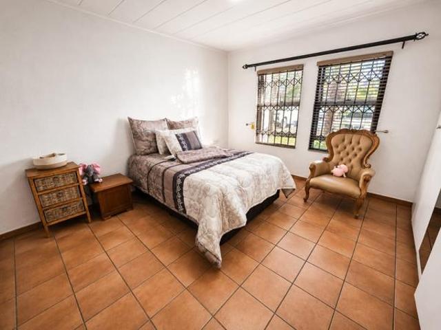 Apartment for sale in Oranjeville, Free State
