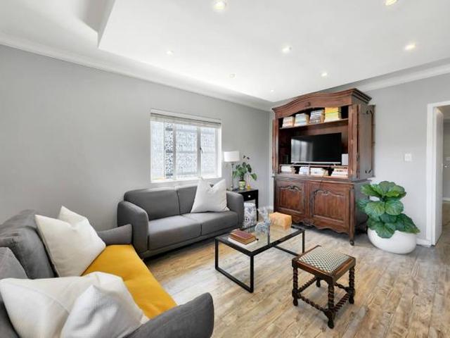 Apartment for sale in Cape Town, Western Cape