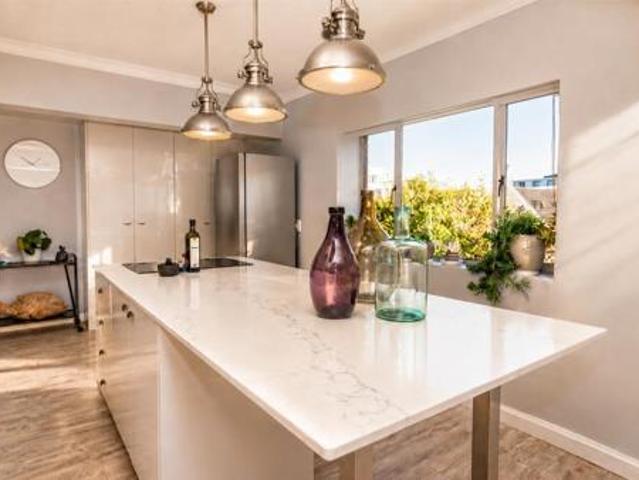 Apartment for sale in Cape Town, Western Cape