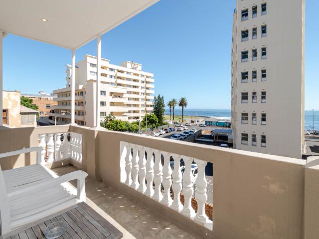Apartment for sale in Sea Point, Cape Town