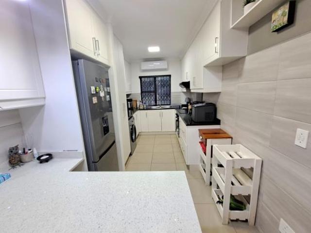 Apartment for sale in Umdloti, Kwazulu-natal