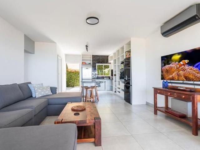 Apartment for sale in Princess Grant, Kwazulu-natal
