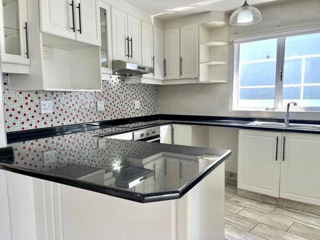 Apartment for sale in Ballito, KwaDukuza Local Municipality