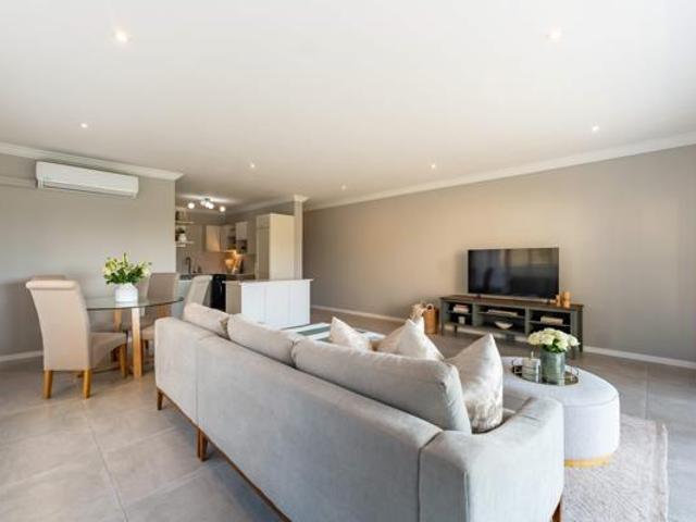Apartment for sale in Princess Grant, Kwazulu-natal