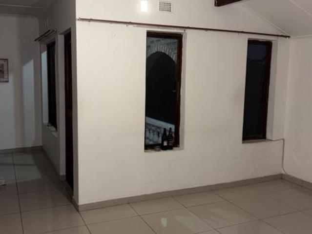 Apartment for rent in Seaview, Kwazulu-natal