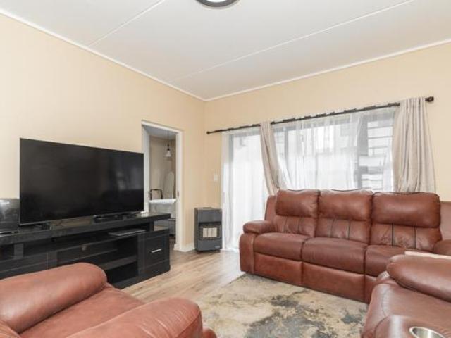 Apartment for sale in Cape Town, Western Cape