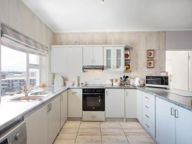 Apartment for sale in Cape Town, Western Cape