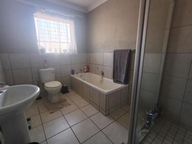 Apartment for rent in Jansenpark, City of Ekurhuleni Metropolitan Municipality