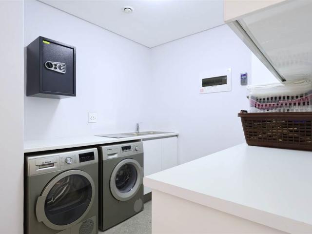 Apartment for sale in Cape Town, Western Cape