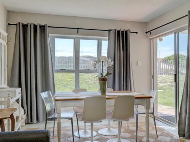 Apartment for sale in Port Elizabeth, Eastern Cape