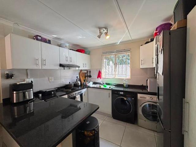 Apartment for rent in Seaview, Kwazulu-natal
