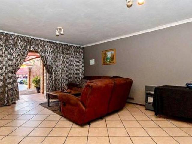 Apartment for rent in Jansenpark, City of Ekurhuleni Metropolitan Municipality