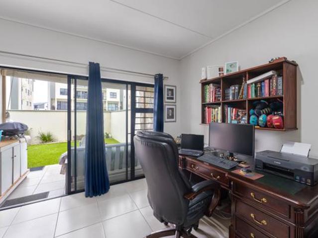 Apartment for sale in Cape Town, Western Cape