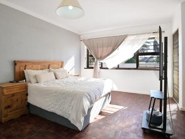 Apartment for sale in Cape Town, Western Cape