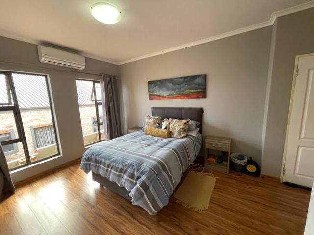 Apartment for sale in Dr Kenneth Kaunda, North West