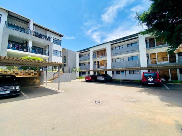 Apartment for sale in Amanzimtoti, Kwazulu-natal