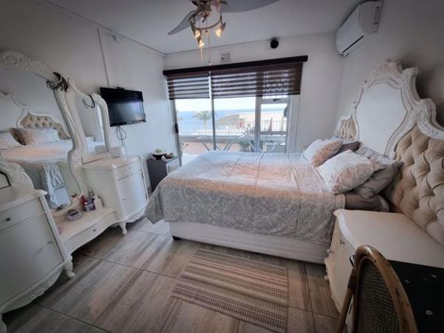 Apartment for sale in Umdloti, Kwazulu-natal