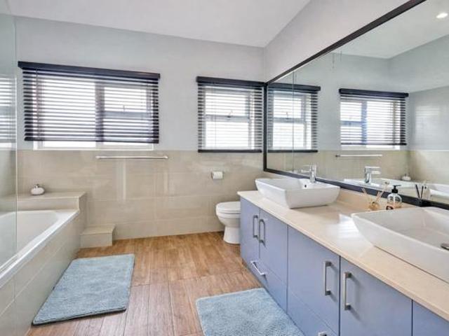 Apartment for sale in Umdloti, Kwazulu-natal