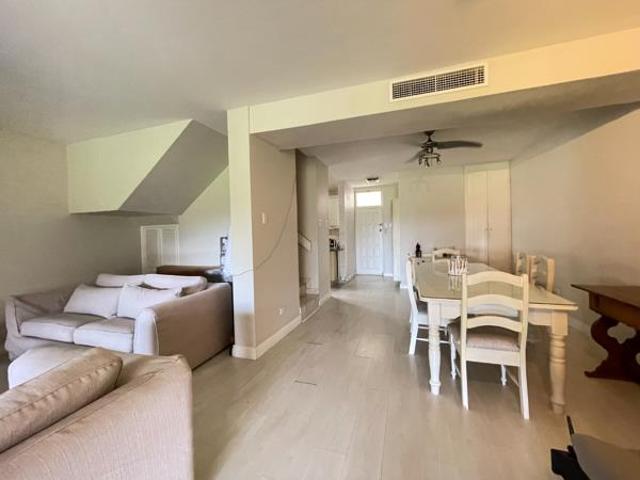 Apartment for rent in Seaview, Kwazulu-natal