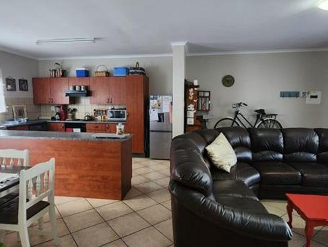Apartment for sale in Oranjeville, Free State