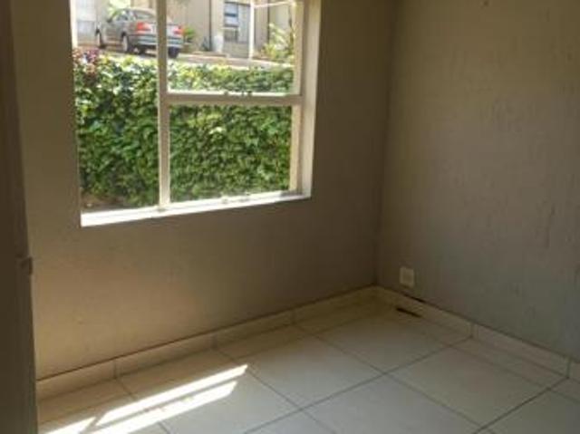 Apartment for sale in Vanderbijlpark, Emfuleni Local Municipality