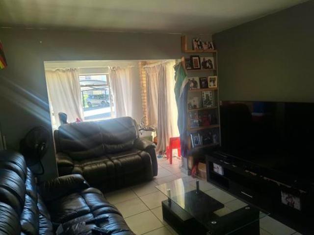 Apartment for rent in Vanderbijlpark, Emfuleni Local Municipality