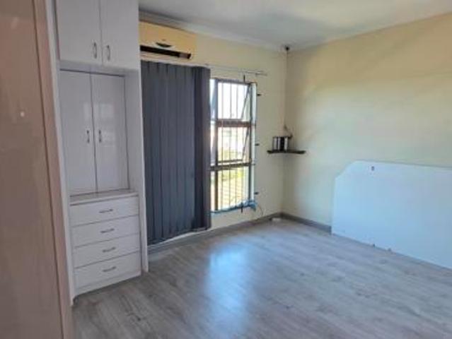 Apartment for sale in Mount Moreland, Kwazulu-natal
