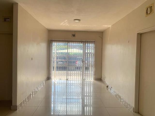 Apartment for rent in Mount Moreland, Kwazulu-natal