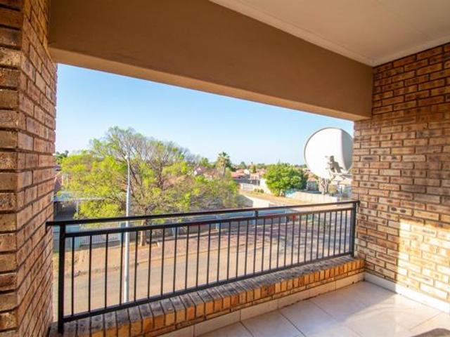 Apartment for sale in Vereeniging, Emfuleni Local Municipality