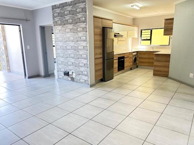 Apartment for sale in Vosloorus, Gauteng